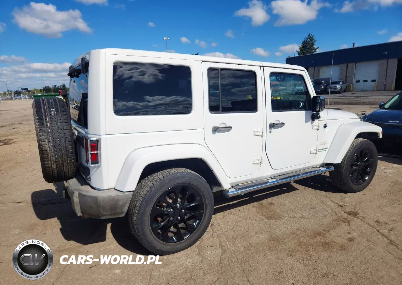 2011 Jeep Wrangler Unlimited Sahara VIN:1J4HA5H14BL575952 - 3