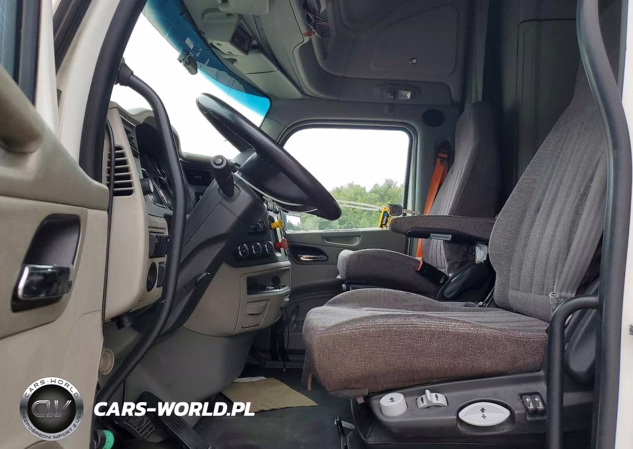 2019 Peterbilt 579 Semi Truck VIN:1XPBDP9X0KD612988 - 7