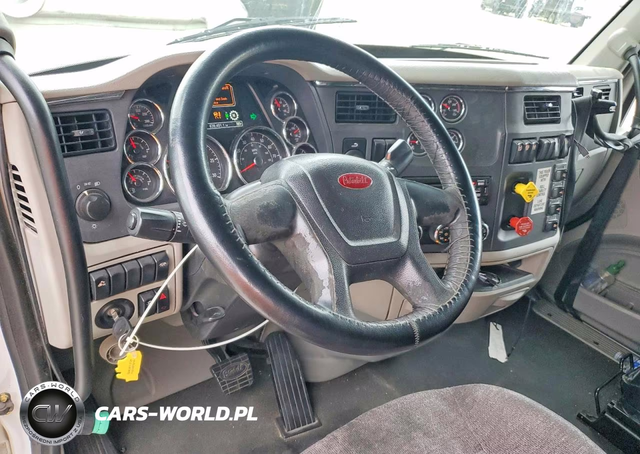 2019 Peterbilt 579 Semi Truck VIN:1XPBDP9X0KD612988 - 8