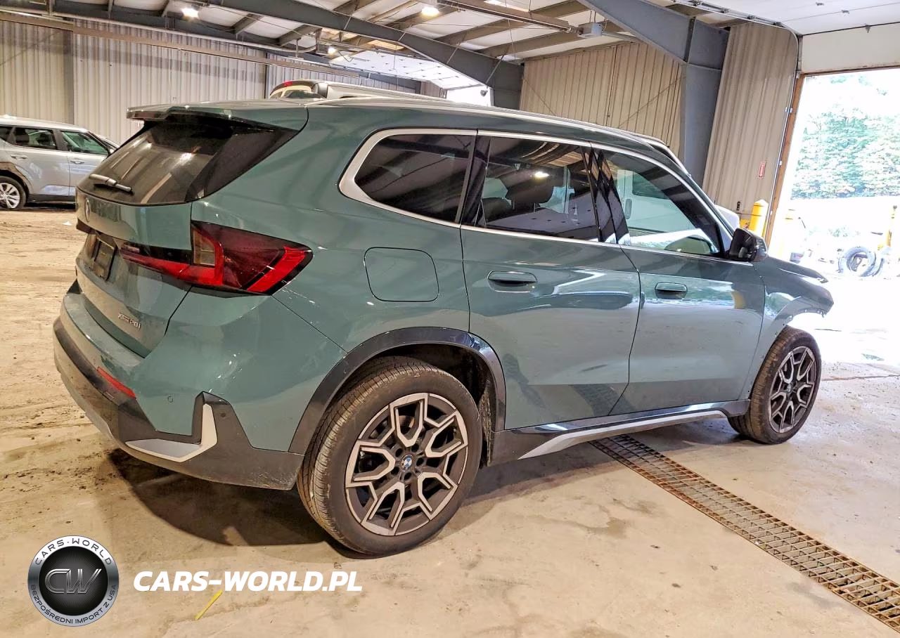 2025 BMW X1 xDrive28I VIN:WBX73EF04S5300773 - 3