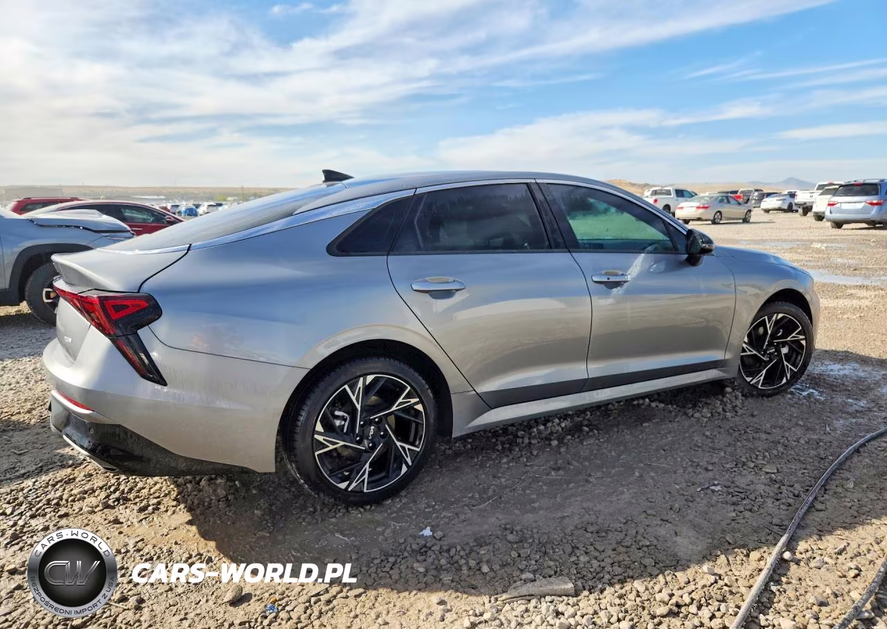 2025 Kia K5 Gt Line VIN:KNAG64J70S5366155 - 3