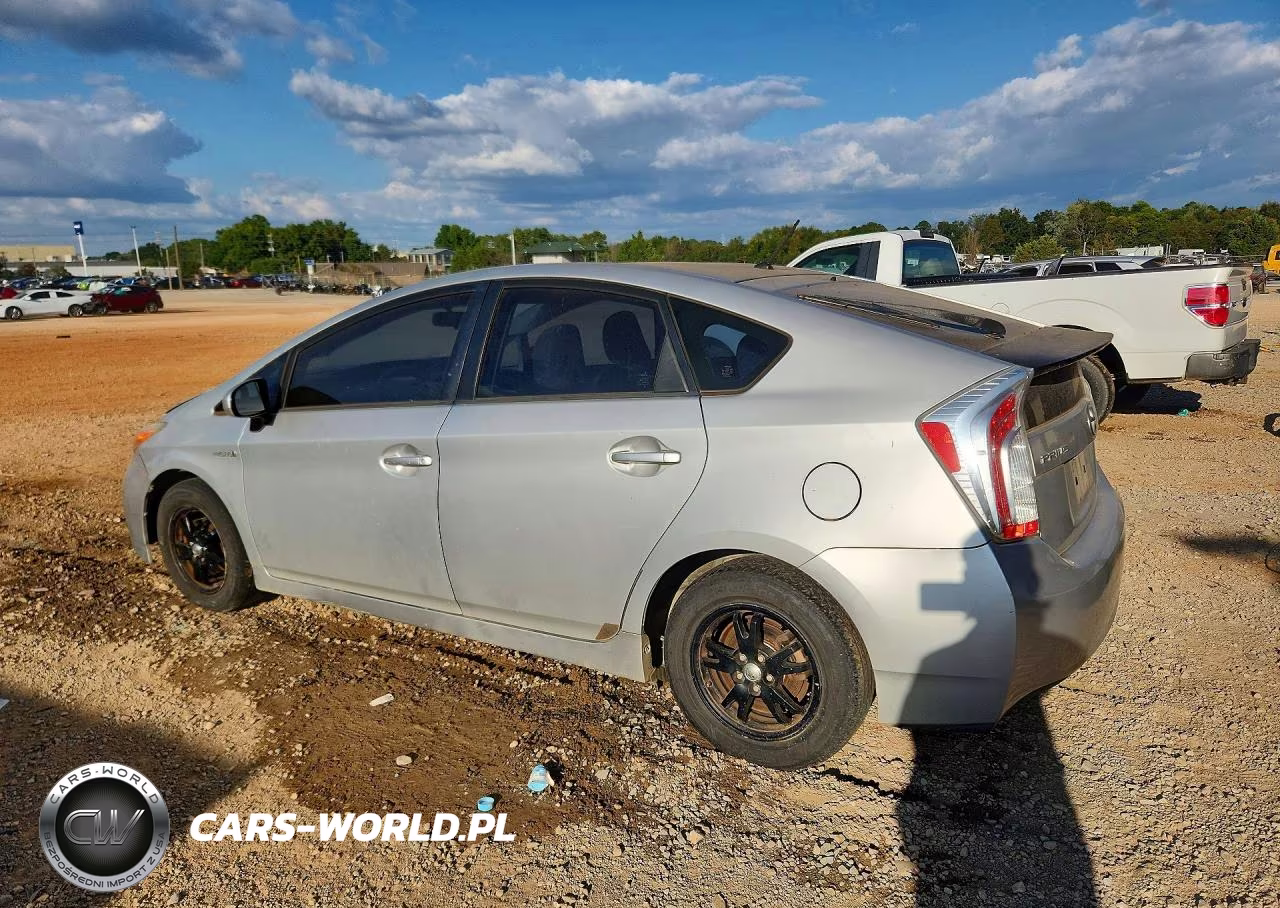 2015 Toyota Prius Two VIN:JTDKN3DUXF0439773 - 2