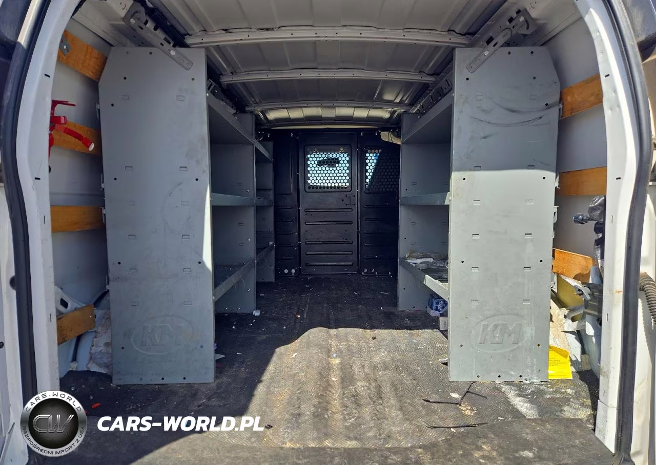 2019 Chevrolet Express G2500 VIN:1GCWGAFG7K1251384 - 10