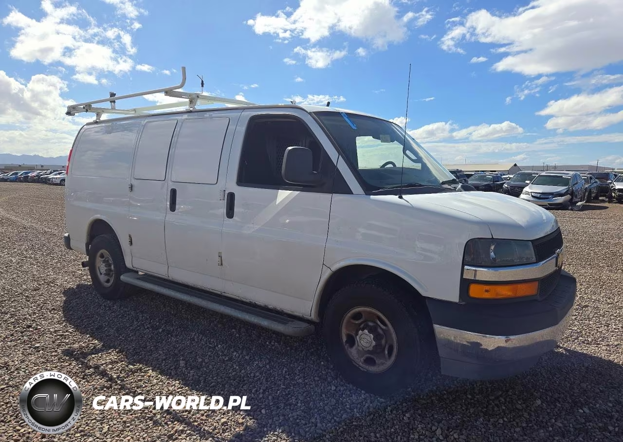 2019 Chevrolet Express G2500 VIN:1GCWGAFG7K1251384 - 4