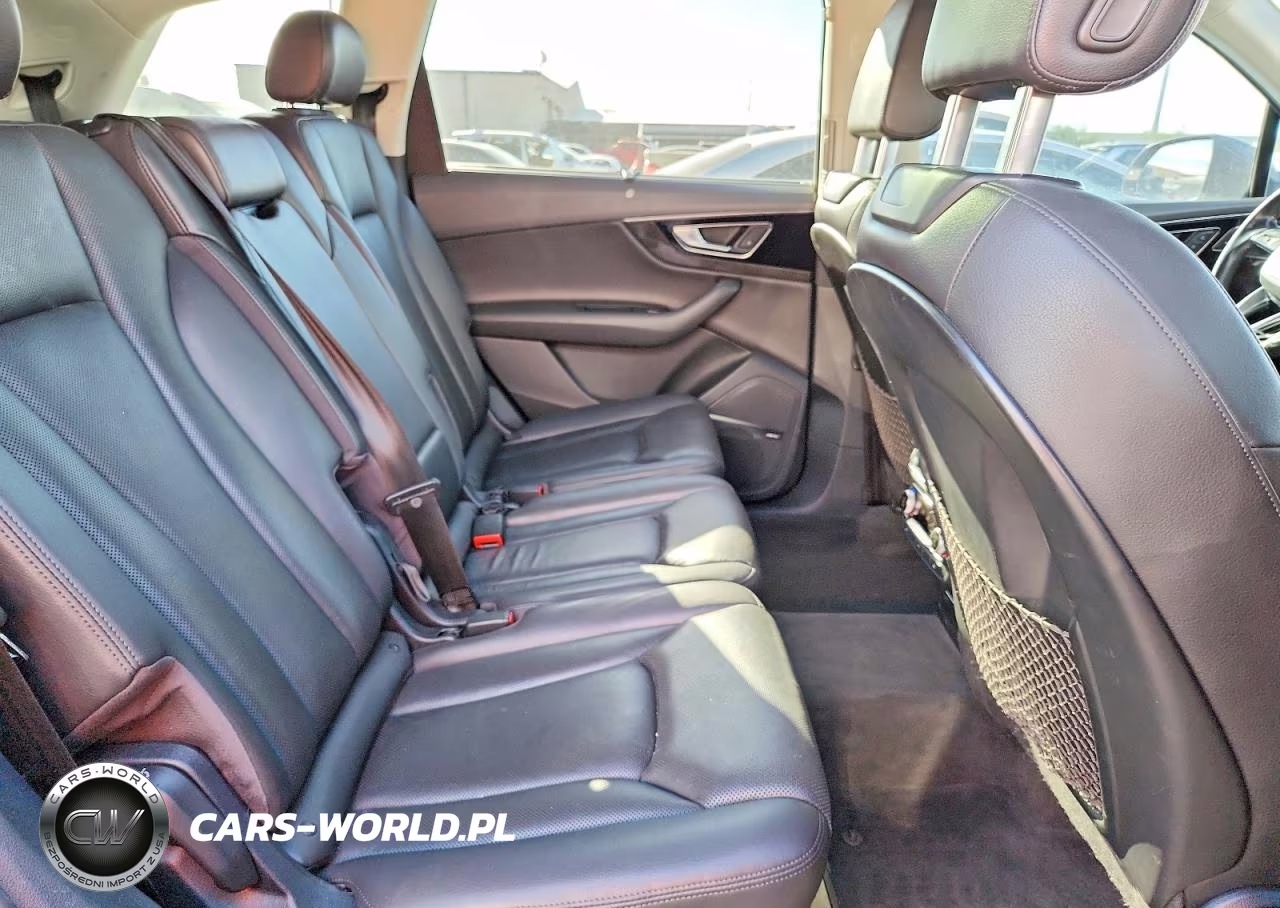 2017 Audi Q7 Premium Plus VIN:WA1LAAF79HD000453 - 11
