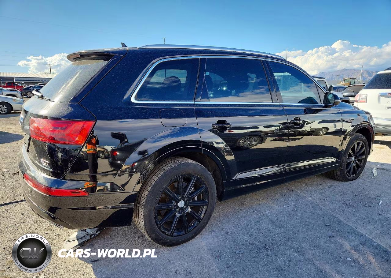 2017 Audi Q7 Premium Plus VIN:WA1LAAF79HD000453 - 3