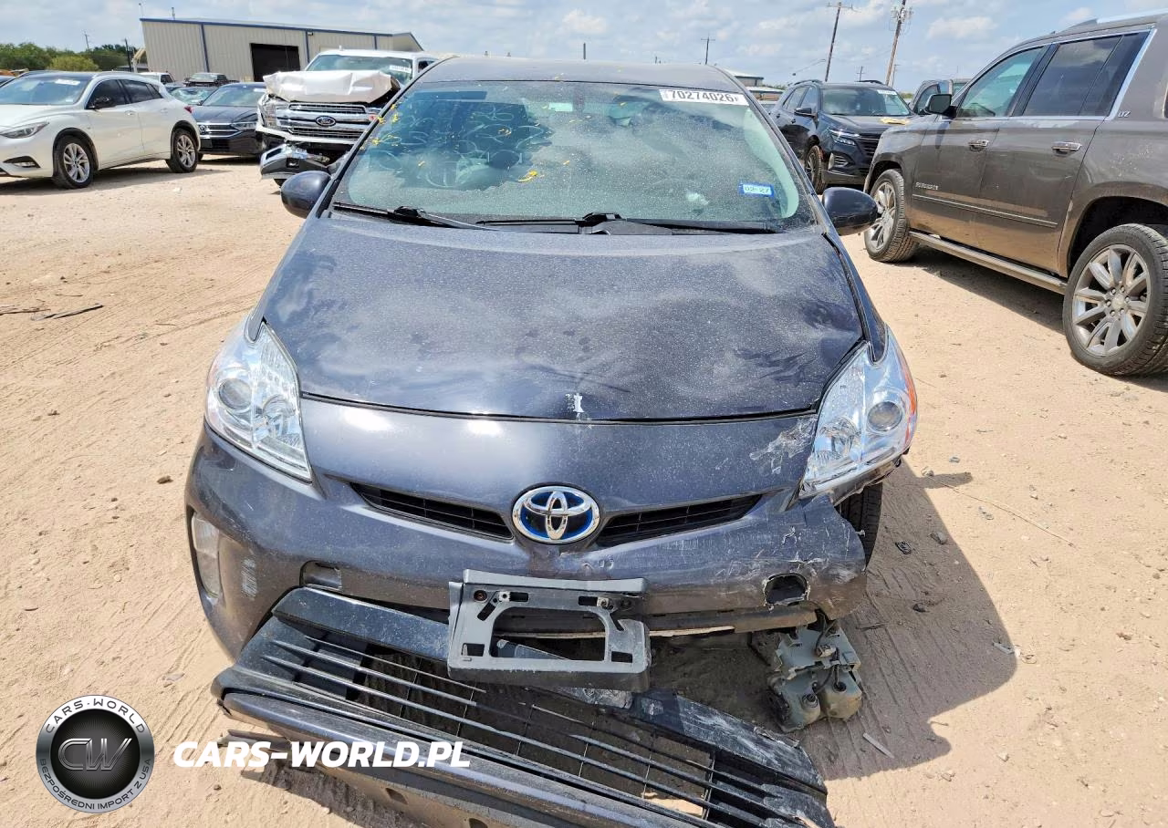 2013 Toyota Prius Two VIN:JTDKN3DU4D1634212 - 5