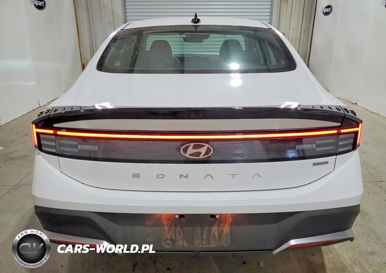 2026 Hyundai Sonata Hybrid Blue VIN:KMHL24JJXTA180913 - 6