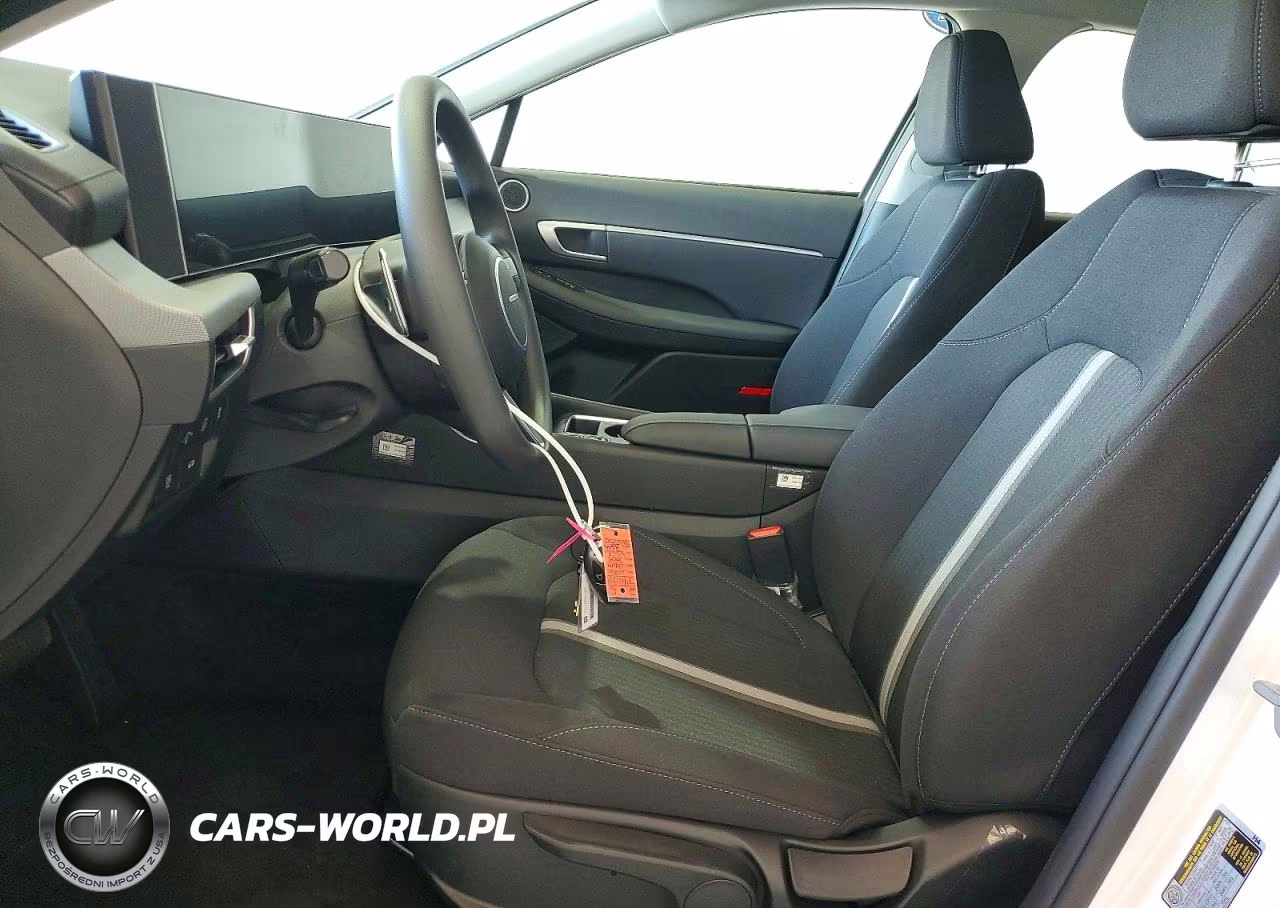 2026 Hyundai Sonata Hybrid Blue VIN:KMHL24JJXTA180913 - 7