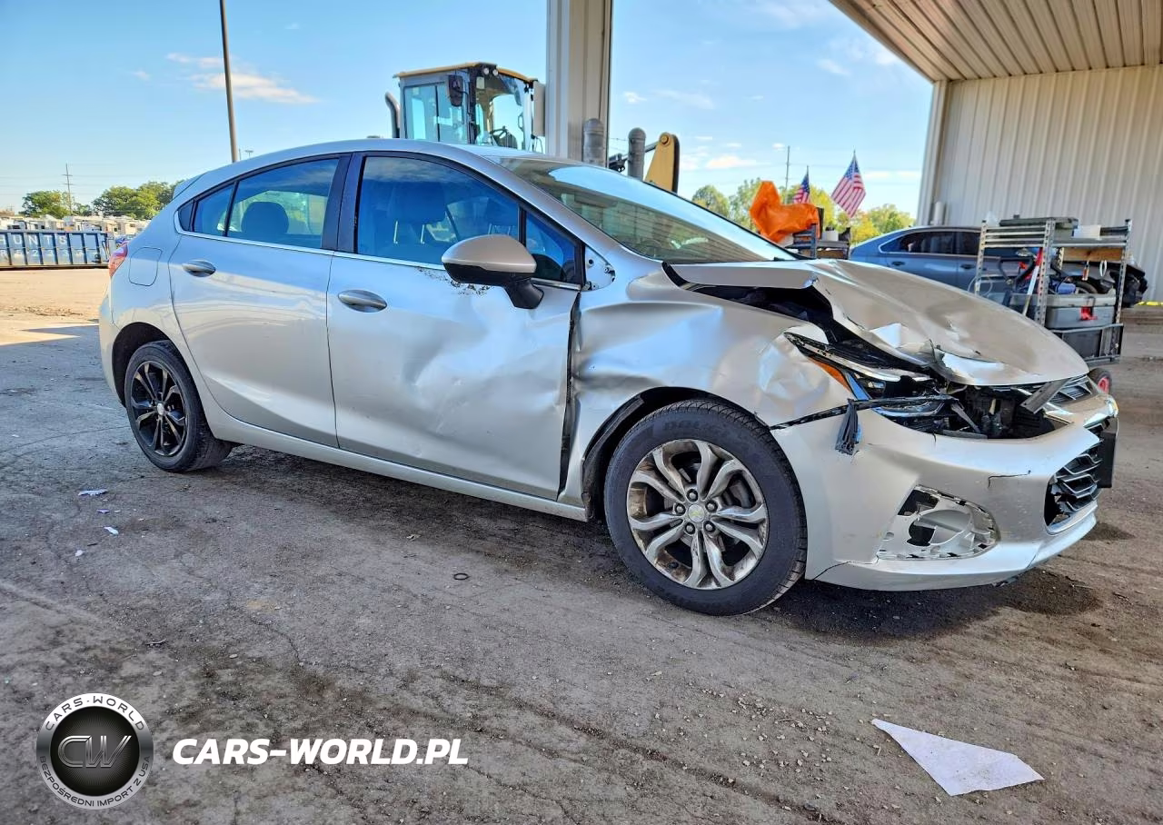 2019 Chevrolet Cruze Lt VIN:3G1BE6SM8KS538236 - 4