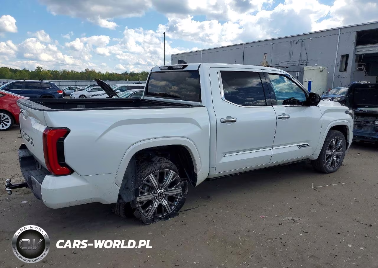 2022 Toyota Tundra Crewmax Capstone VIN:5TFVC5DB4NX002144 - 3