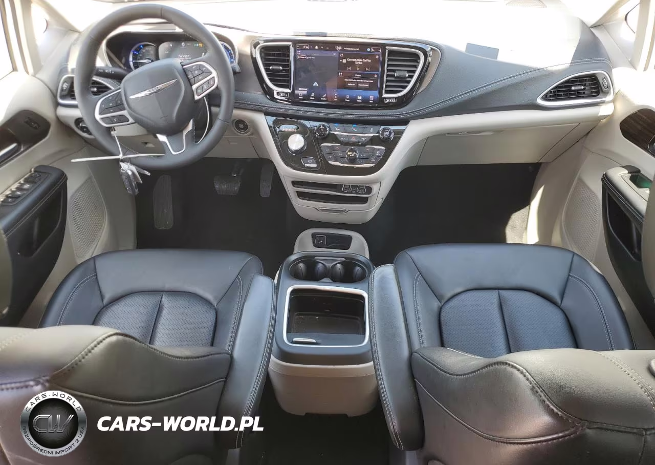 2024 Chrysler Pacifica Hybrid Select VIN:2C4RC1S76RR117745 - 8