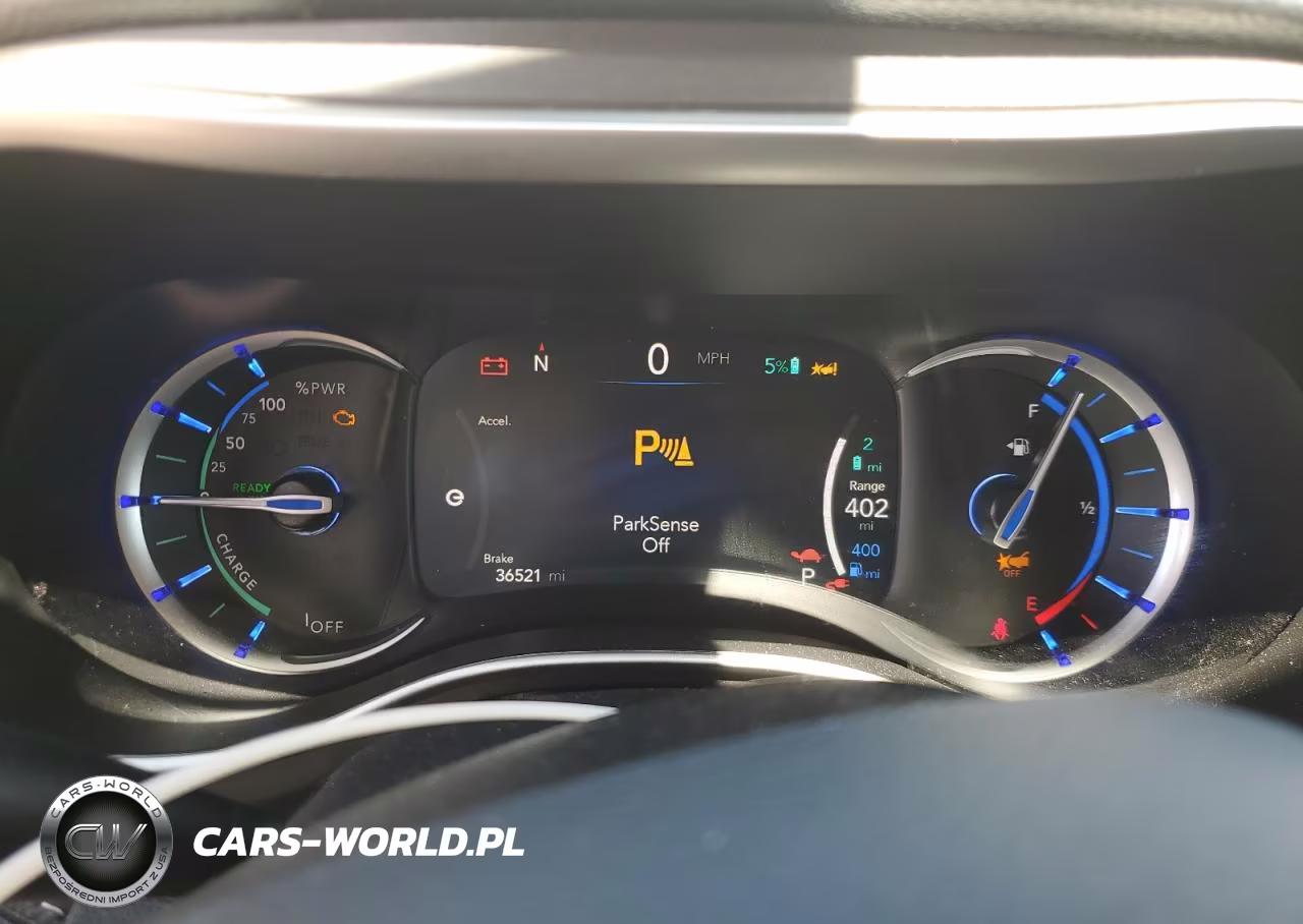2024 Chrysler Pacifica Hybrid Select VIN:2C4RC1S76RR117745 - 9