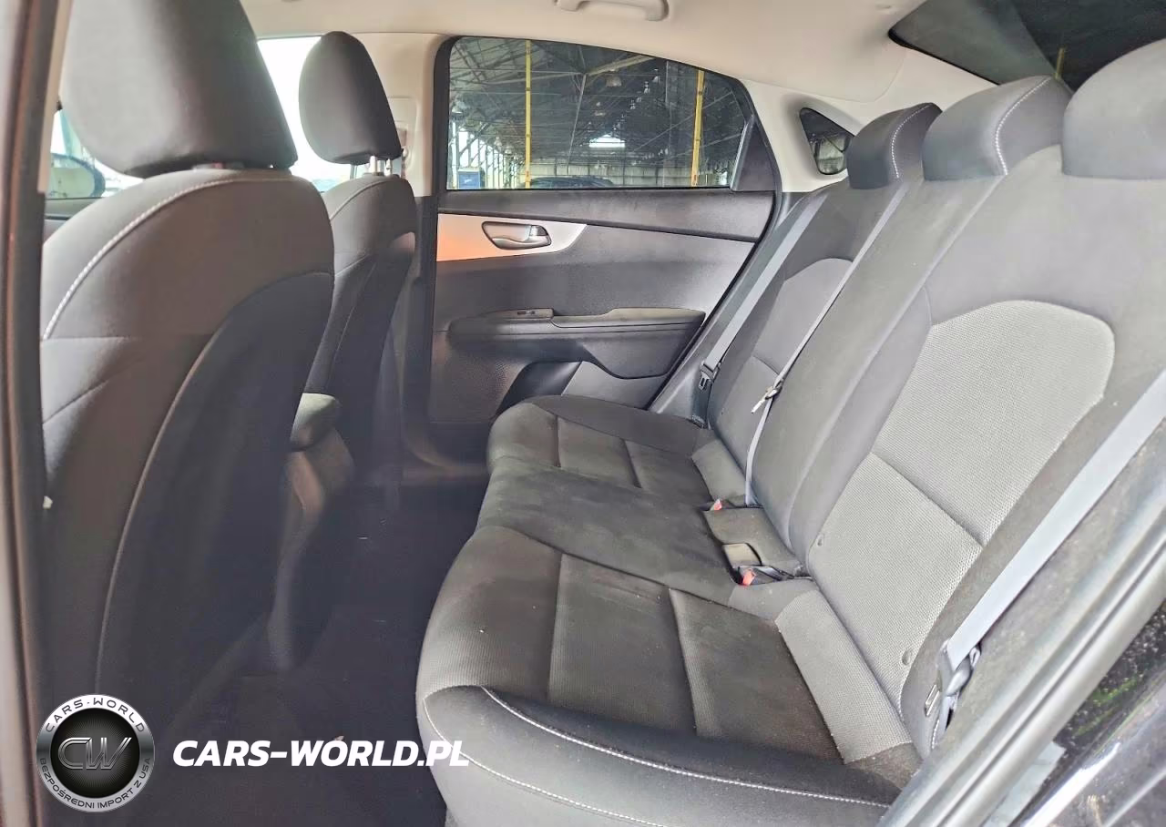 2023 Kia Forte Lxs VIN:3KPF24AD8PE628452 - 10