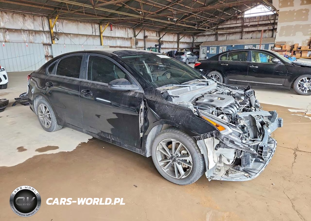 2023 Kia Forte Lxs VIN:3KPF24AD8PE628452 - 4