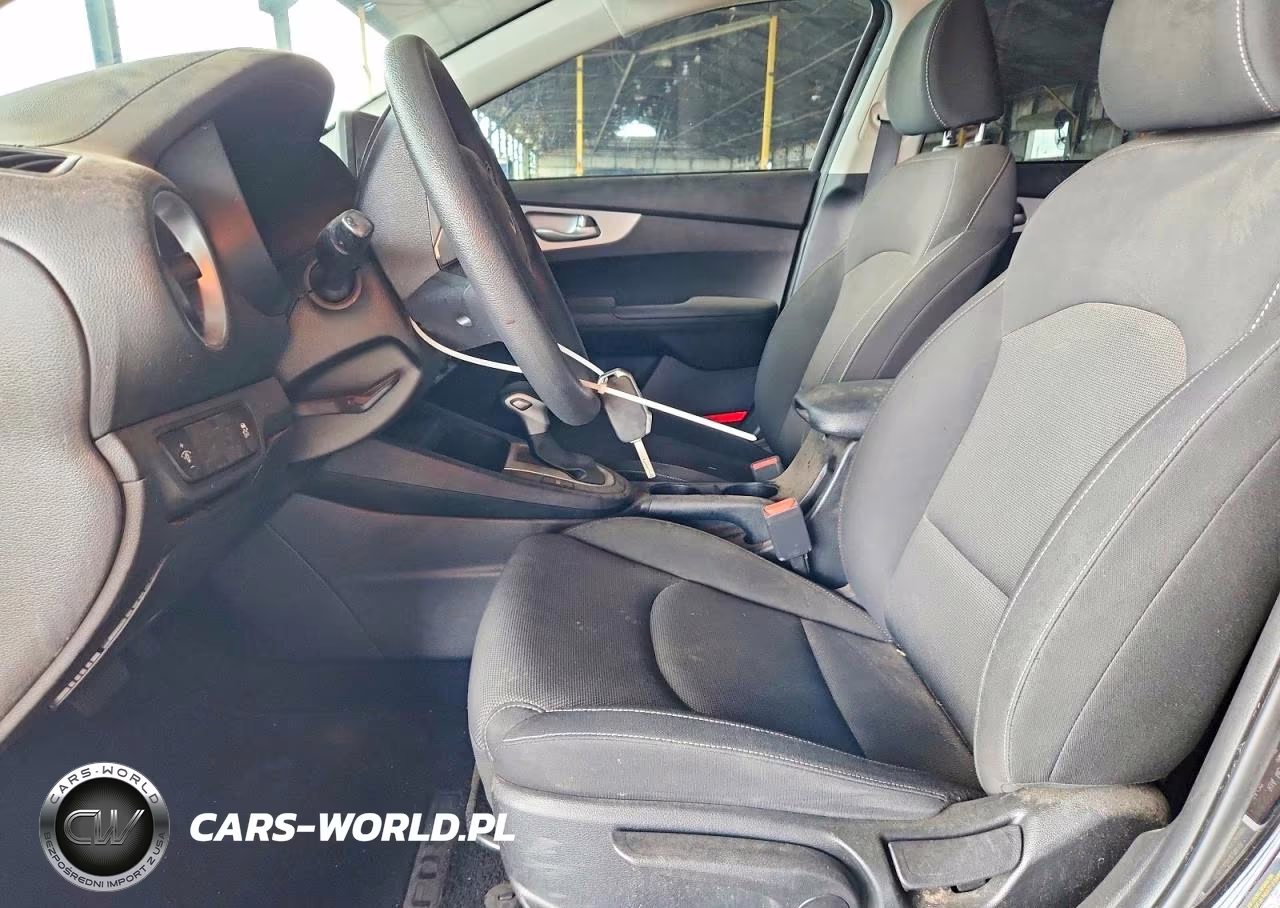 2023 Kia Forte Lxs VIN:3KPF24AD8PE628452 - 7
