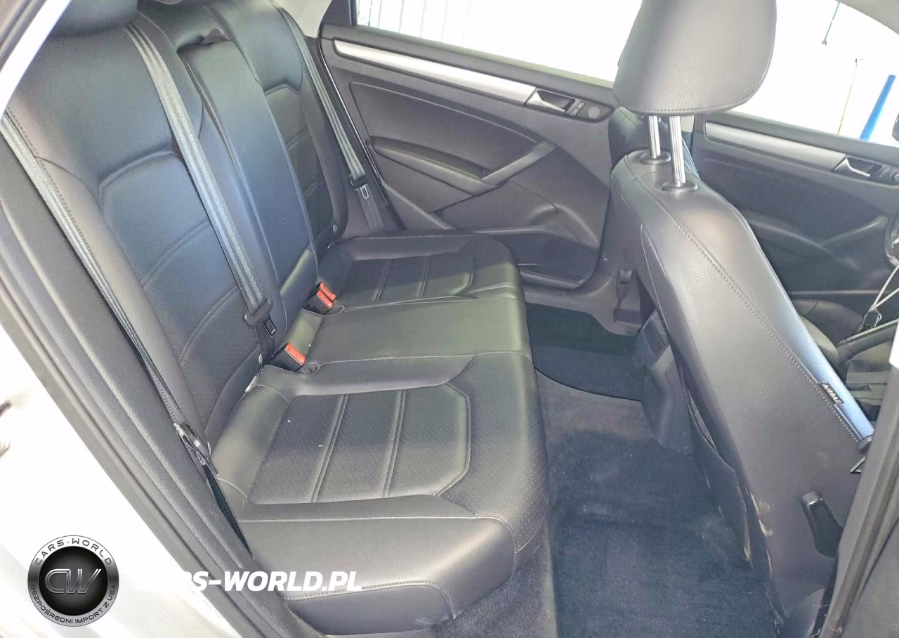 2014 Volkswagen Passat S VIN:1VWAT7A37EC111189 - 10