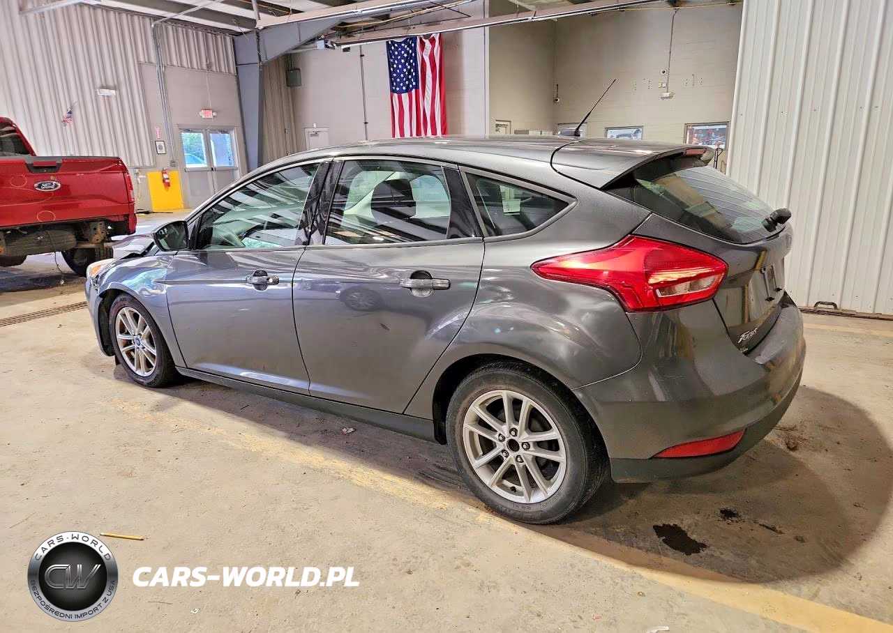 2018 Ford Focus Se VIN:1FADP3K22JL315627 - 2