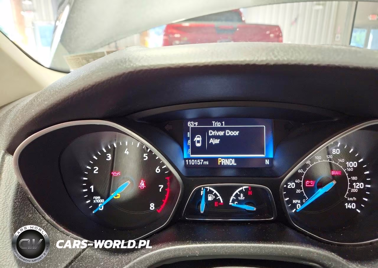 2018 Ford Focus Se VIN:1FADP3K22JL315627 - 9