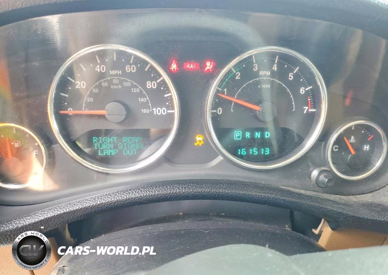 2012 Jeep Wrangler Unlimited Sahara VIN:1C4BJWEG1CL118754 - 9