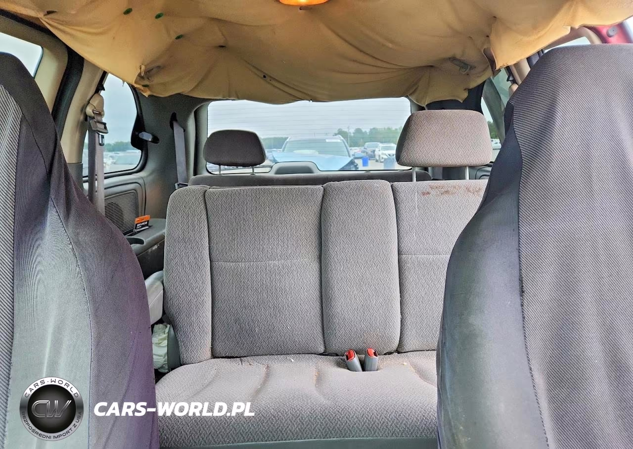 2006 Chrysler Town & Country VIN:1A4GP45R36B718125 - 10