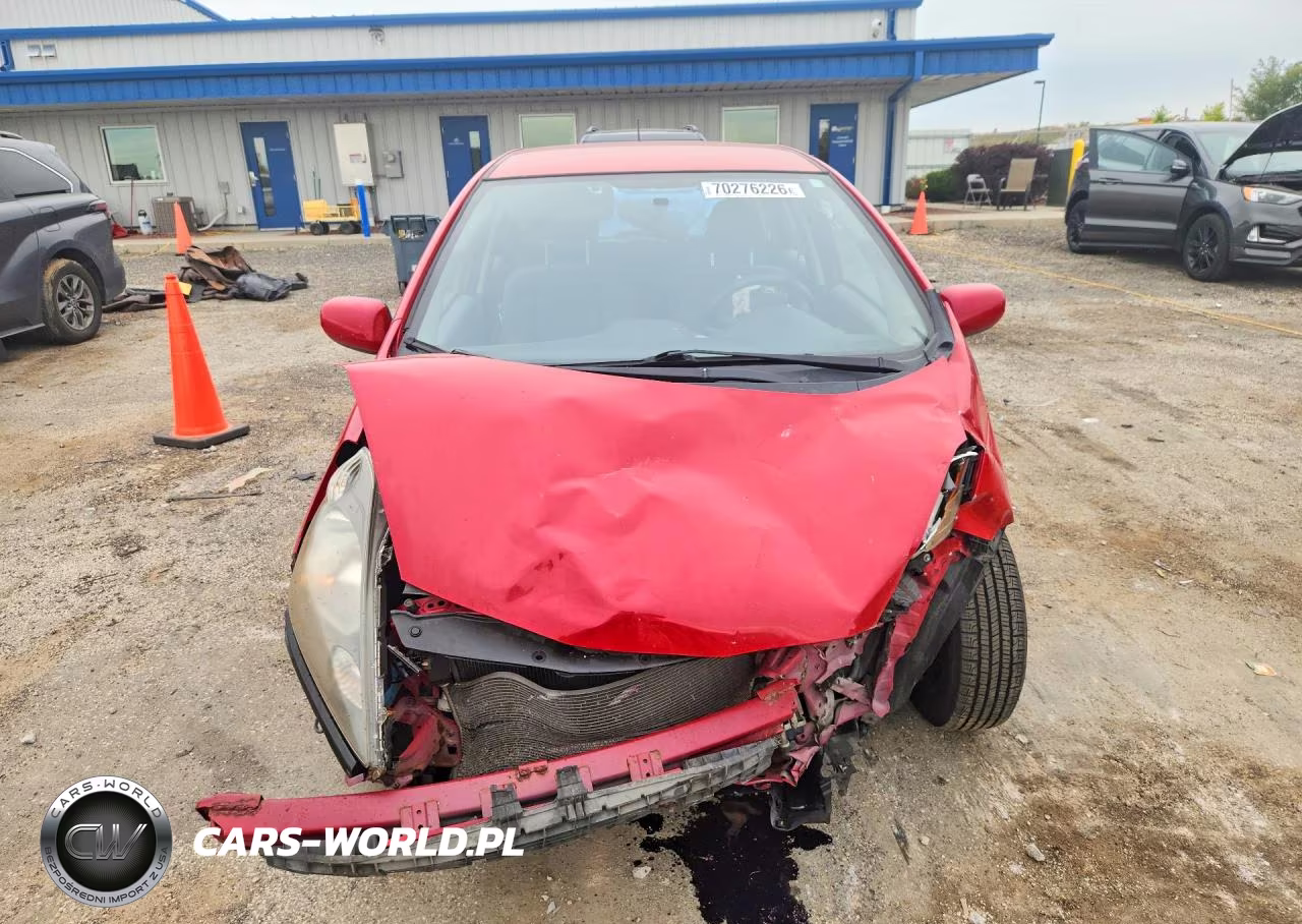 2013 Honda Fit VIN:JHMGE8H33DC024972 - 5