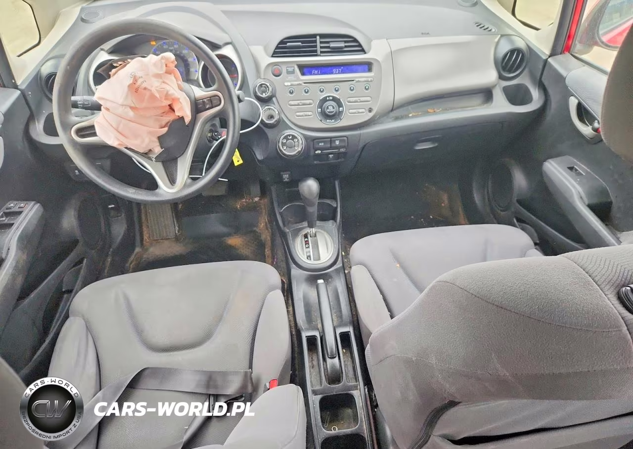 2013 Honda Fit VIN:JHMGE8H33DC024972 - 8