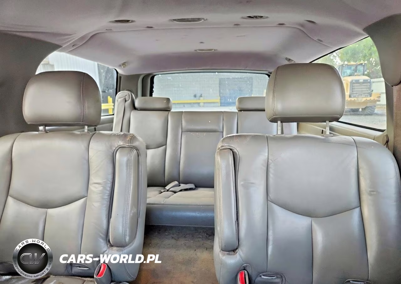 2004 Chevrolet Suburban C1500 VIN:3GNEC16Z84G142601 - 10