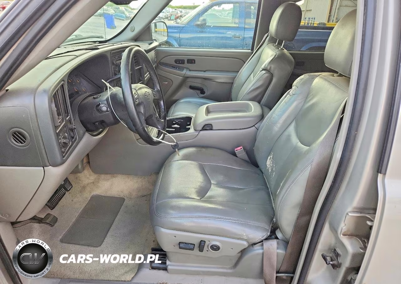 2004 Chevrolet Suburban C1500 VIN:3GNEC16Z84G142601 - 7