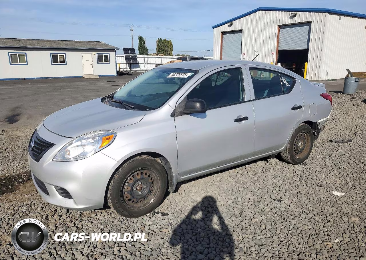 2014 Nissan Versa 1.6 S Plus