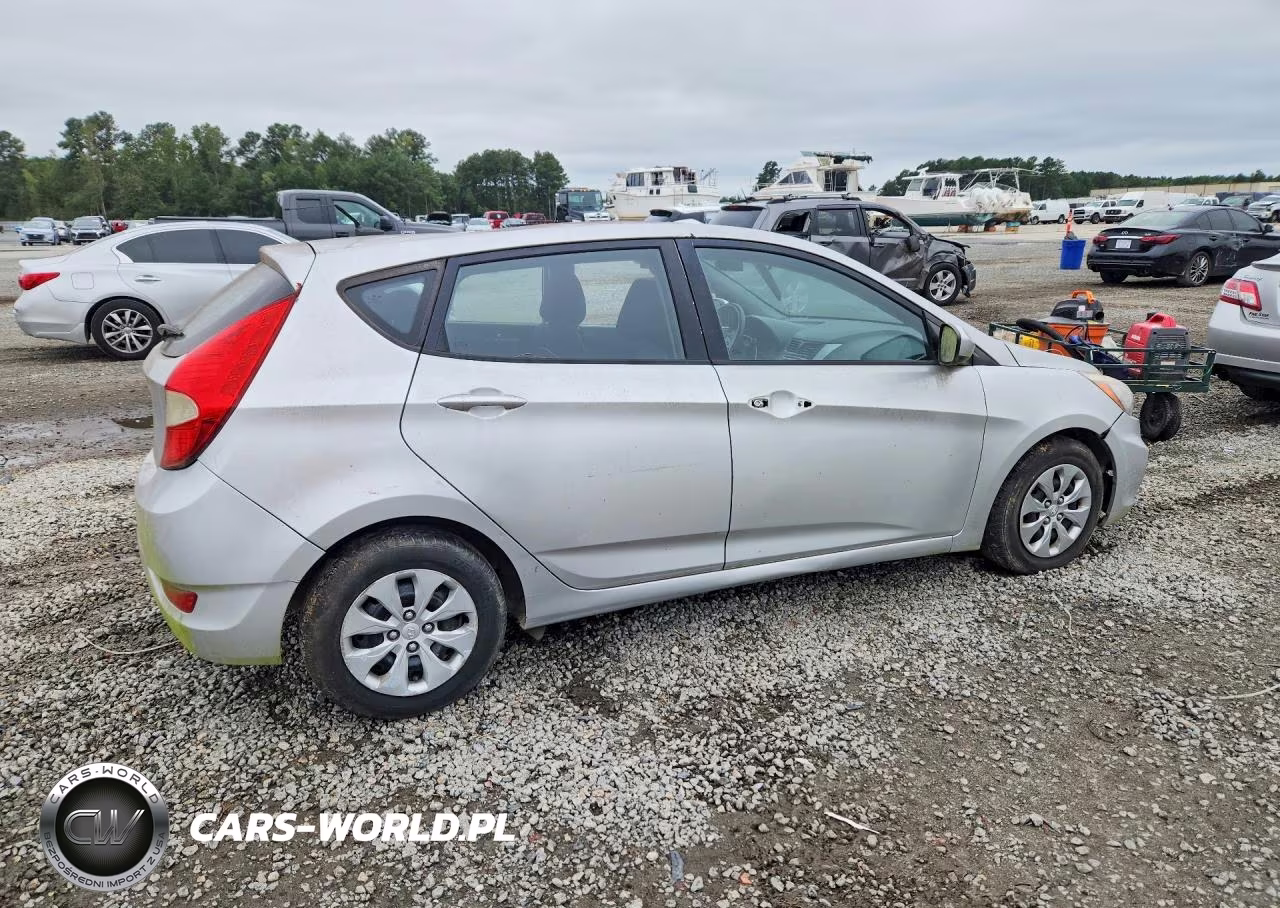 2015 Hyundai Accent Gs VIN:KMHCT5AE1FU208350 - 3