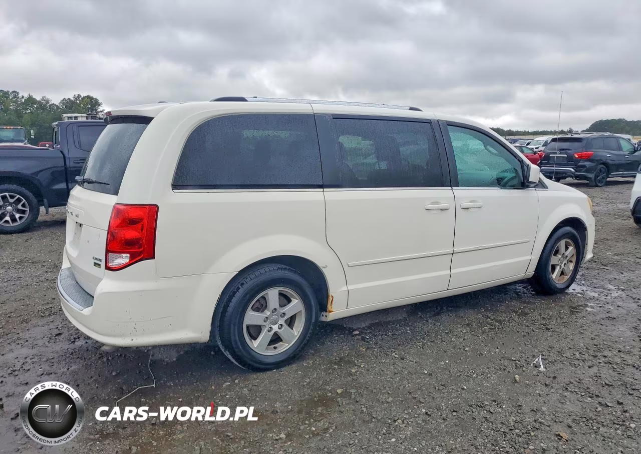 2011 Dodge Grand Caravan Crew VIN:2D4RN5DG4BR657828 - 3