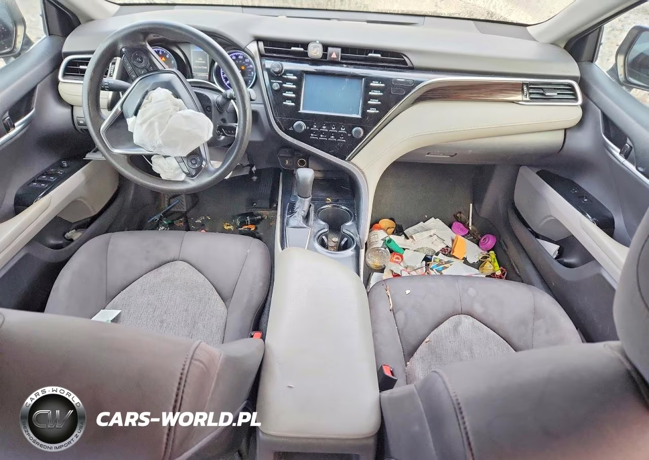 2018 Toyota Camry Le VIN:4T1B11HK5JU153836 - 8