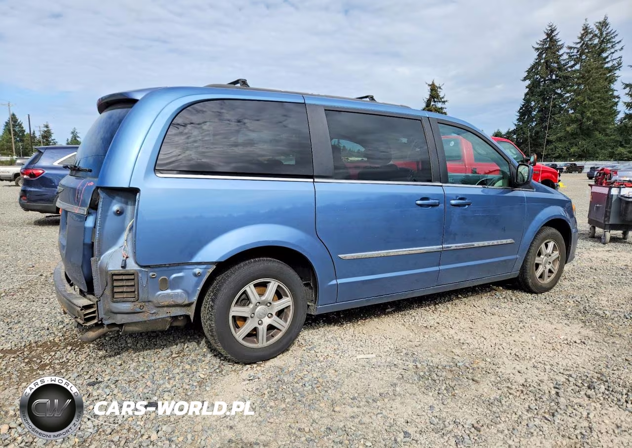 2011 Chrysler Town & Country Touring VIN:2A4RR5DGXBR716490 - 3