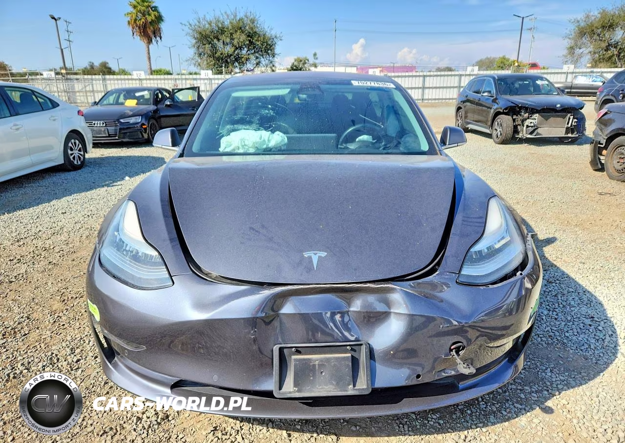 2018 Tesla Model 3 VIN:5YJ3E1EB2JF128600 - 5