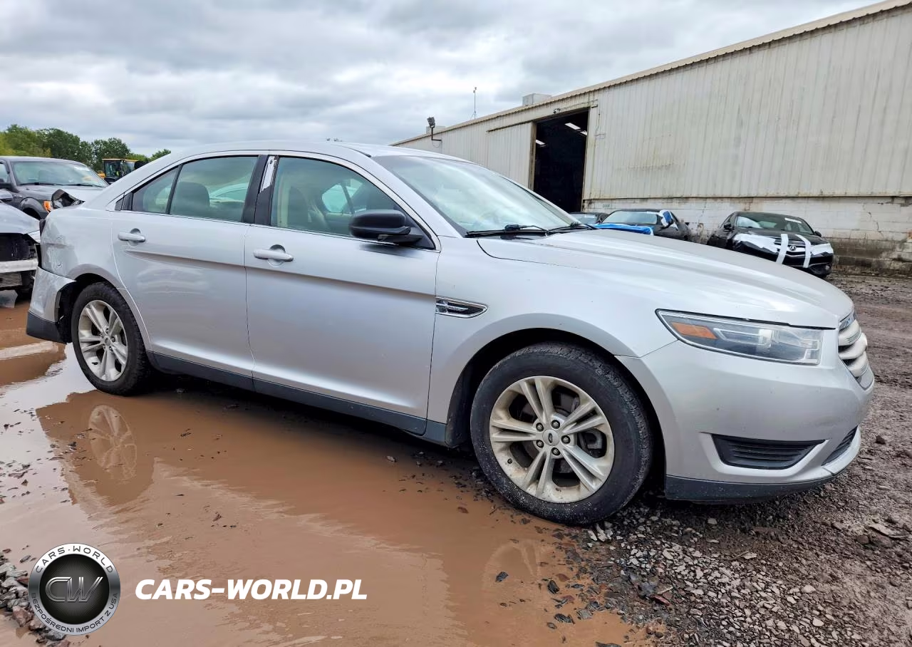 2015 Ford Taurus Se VIN:1FAHP2D85FG140674 - 4