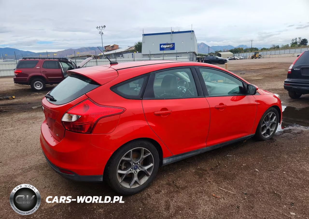 2014 Ford Focus Sedan (5 Doors VIN:1FADP3K28EL113123 - 3