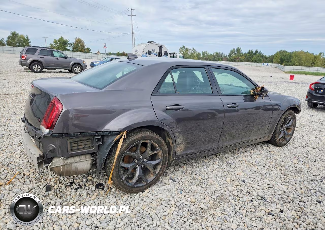 2021 Chrysler 300 S VIN:2C3CCABG4MH528893 - 3