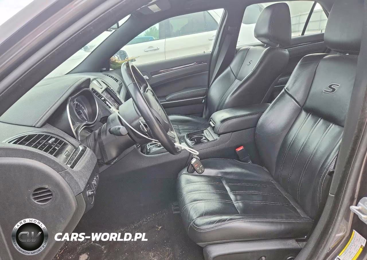 2021 Chrysler 300 S VIN:2C3CCABG4MH528893 - 7