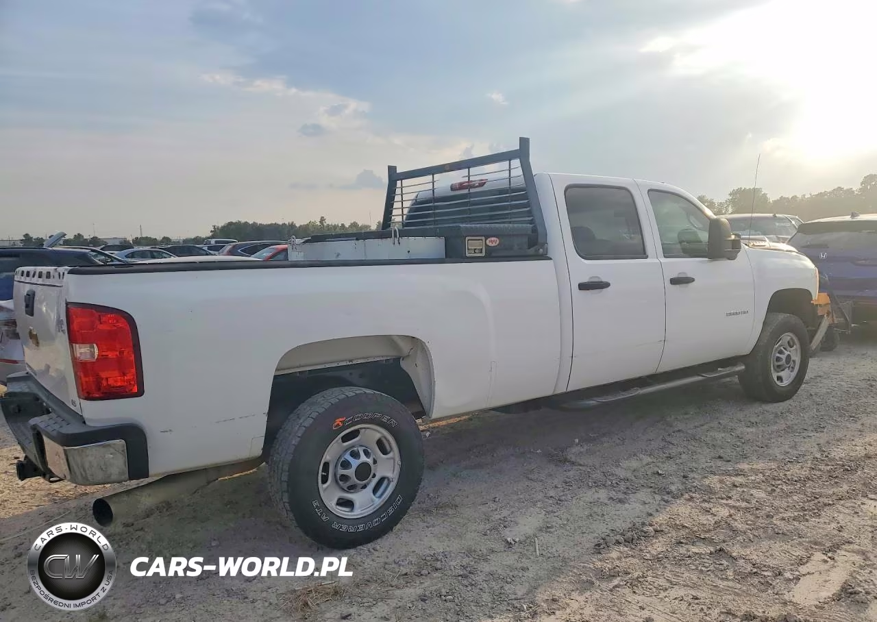 2013 Chevrolet Silverado C2500 Heavy Duty VIN:1GC1CVC83DF104625 - 3