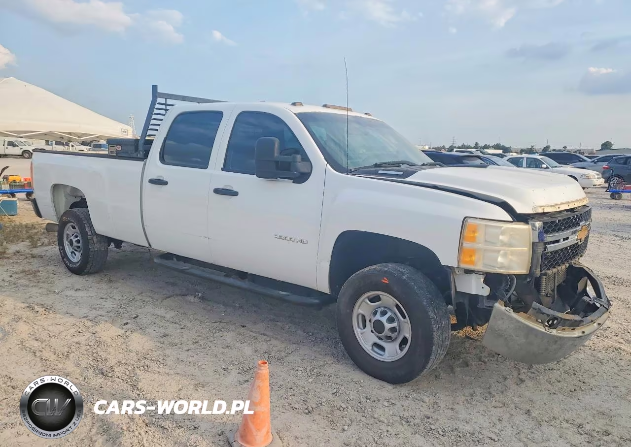 2013 Chevrolet Silverado C2500 Heavy Duty VIN:1GC1CVC83DF104625 - 4