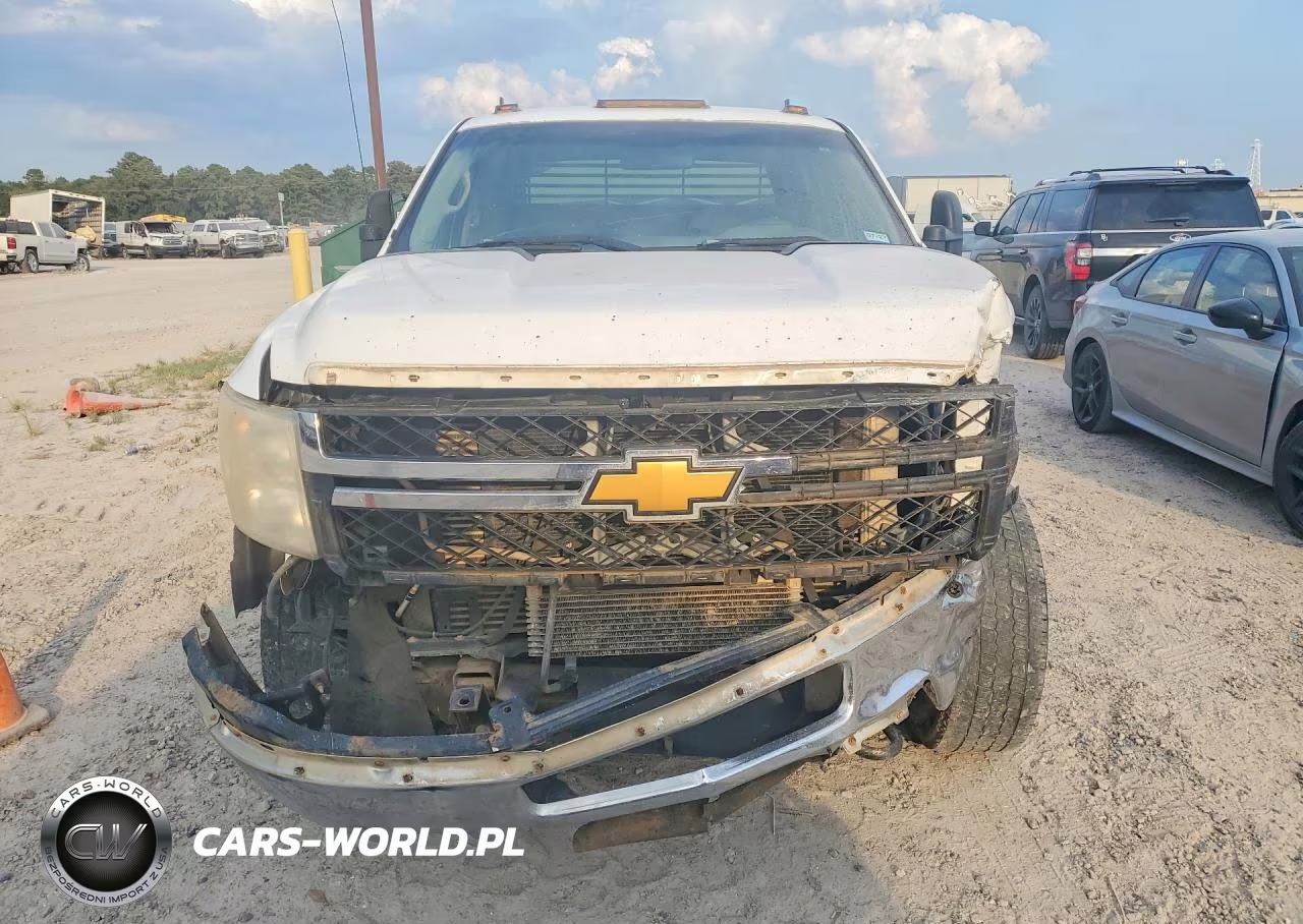 2013 Chevrolet Silverado C2500 Heavy Duty VIN:1GC1CVC83DF104625 - 5