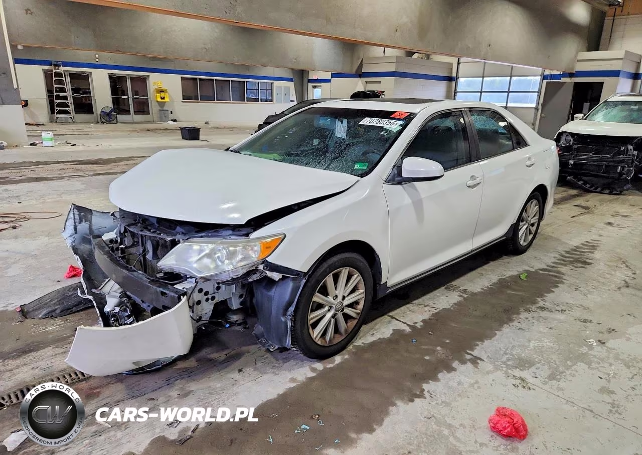 2012 Toyota Camry Xle V6 – zdjęcie 1 z 12