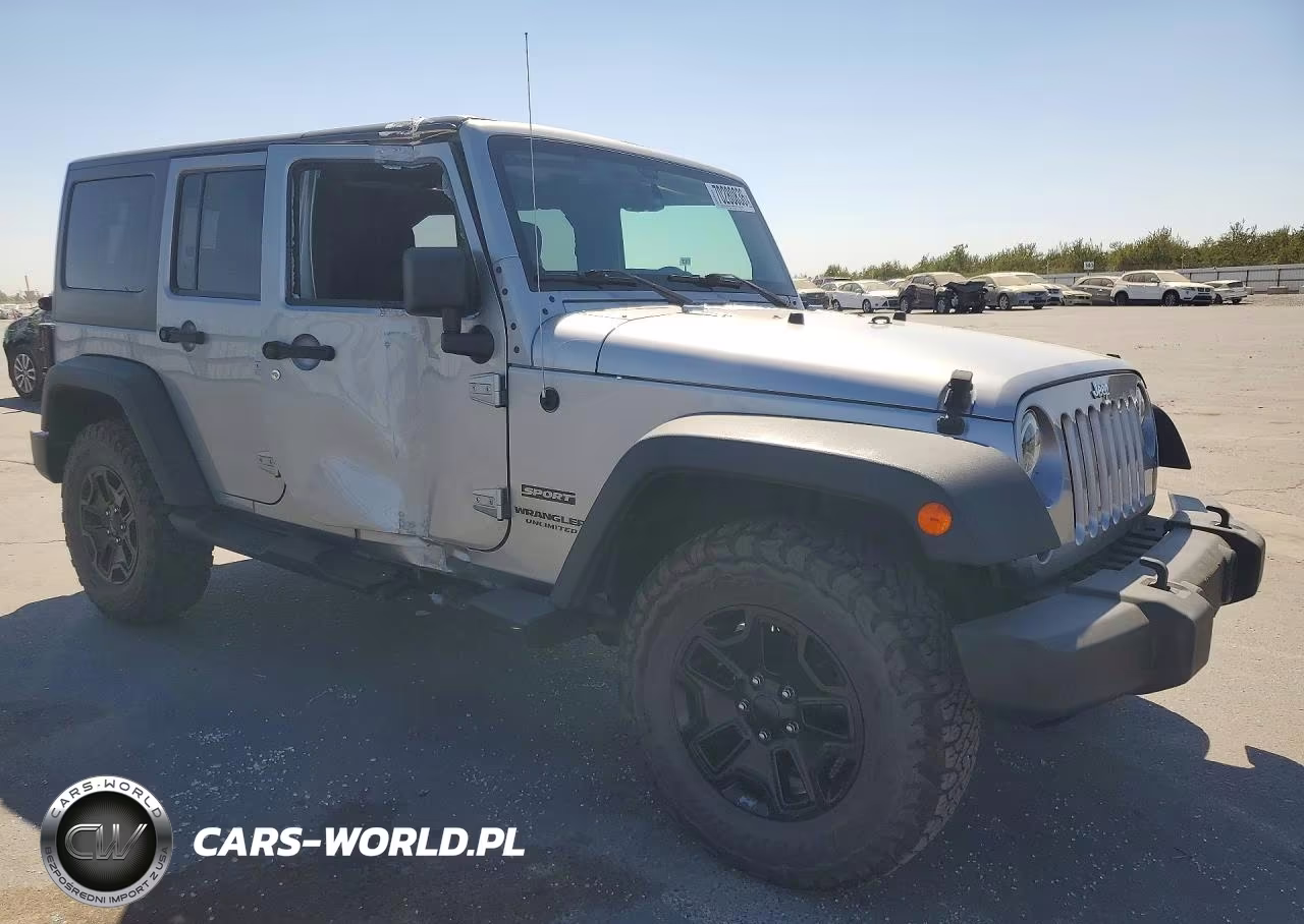 2014 Jeep Wrangler Unlimited Sport VIN:1C4BJWDG6EL119967 - 4