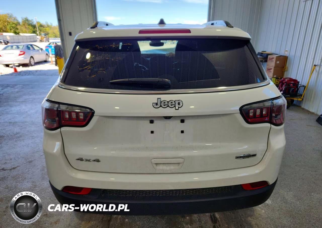 2023 Jeep Compass Latitude Lux VIN:3C4NJDFN9PT533393 - 6