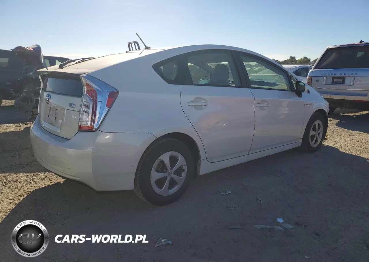 2014 Toyota Prius Two VIN:JTDKN3DU9E0365714 - 3