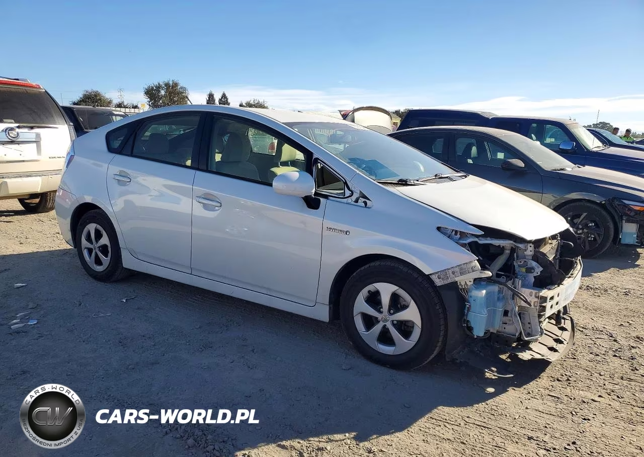 2014 Toyota Prius Two VIN:JTDKN3DU9E0365714 - 4