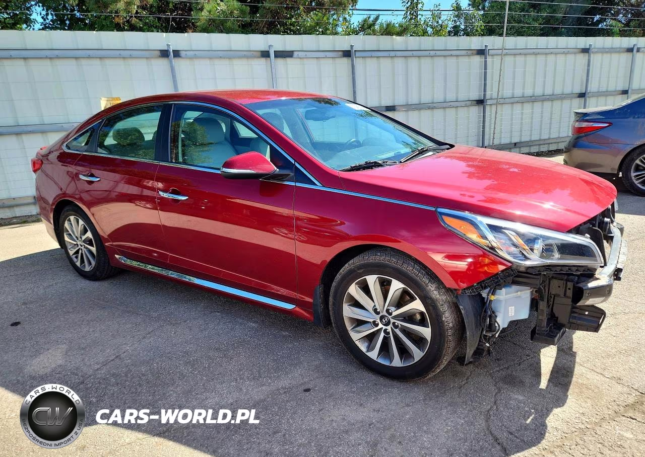 2016 Hyundai Sonata Sport VIN:5NPE34AF5GH305241 - 4