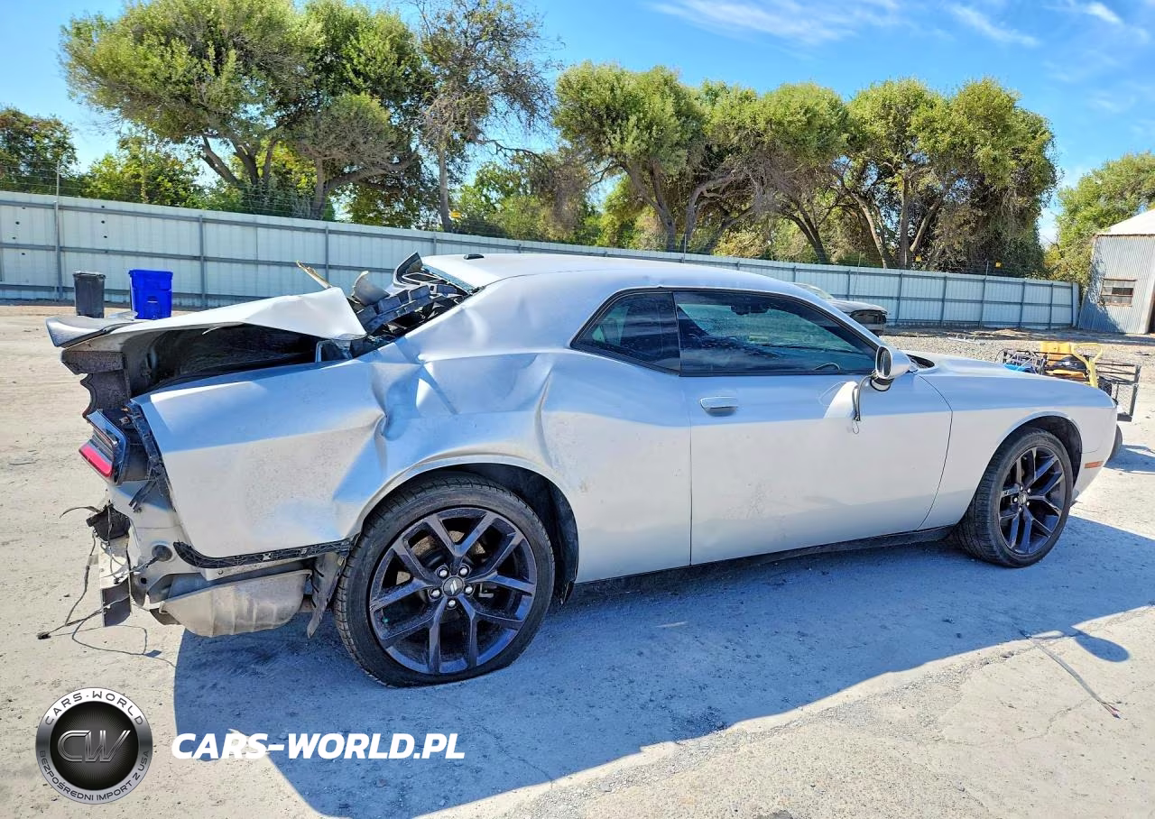 2020 Dodge Challenger Sxt VIN:2C3CDZAG4LH110099 - 3