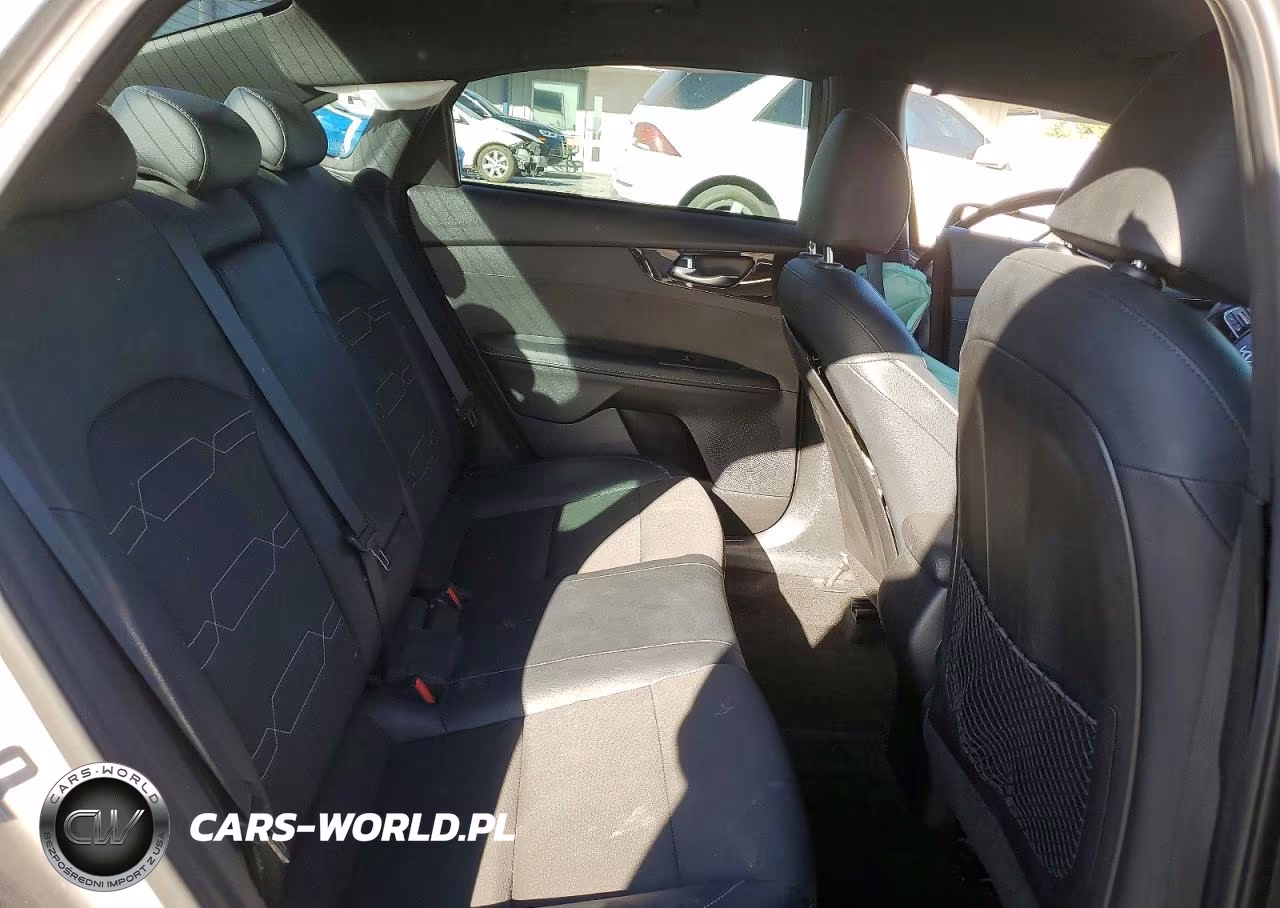 2023 Kia Forte Gt Line VIN:3KPF54AD0PE602662 - 10